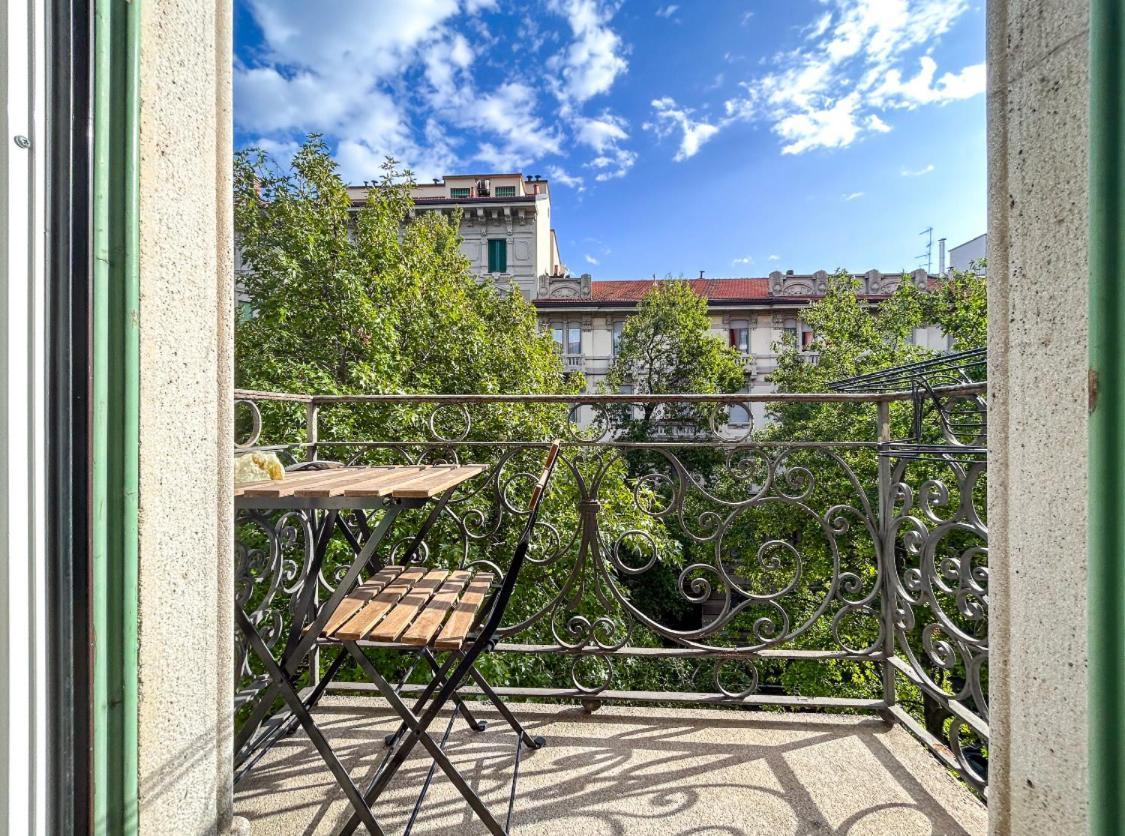 Casa Alberto Da Giussano, Elegante Bilocale In Centro Con Balcone Sul Parco Appartement Milan